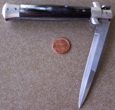Vintage G.C.CO. / ITALY manual lockback STILETTO KNIFE w/ cream brown & black HORN handle scales Vintage G.C.CO. / ITALY manual lockback STILETTO KNIFE w/ cream brown & black HORN handle scales