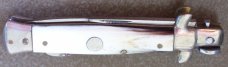 Vintage lockback MADE IN ITALY manual STILETTO KNIFE w/ cream brown & black HORN handle scales Vintage lockback MADE IN ITALY manual STILETTO KNIFE w/ cream brown & black HORN handle scales