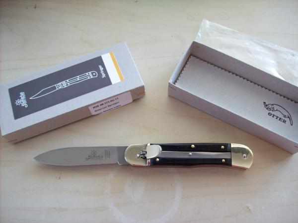 Hubertus Knife Solingen, Germany Large Size 11 Exotic Rosewood NIB
