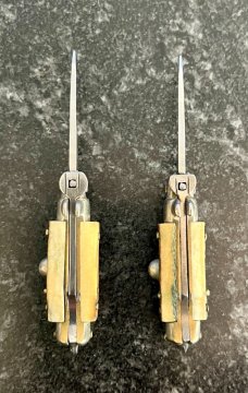 2 Miniature Switchblade Knives, Vertical INOX & INOX over ITALY Marks, Older Style, Stag Handles 2 Miniature Switchblade Knives, Vertical INOX & INOX over ITALY Marks, Older Style, Stag Handles