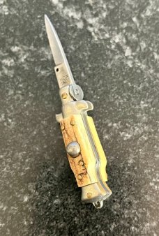 2 Miniature Switchblade Knives, Vertical INOX & INOX over ITALY Marks, Older Style, Stag Handles 2 Miniature Switchblade Knives, Vertical INOX & INOX over ITALY Marks, Older Style, Stag Handles