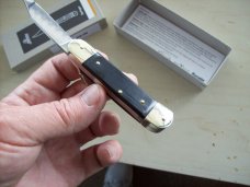 Hubertus Solingen, Germany Small 08 Exotic Rosewood 5 3/4 " Open Lilyput Hubertus Solingen, Germany Small 08 Exotic Rosewood 5 3/4 " Open Lilyput