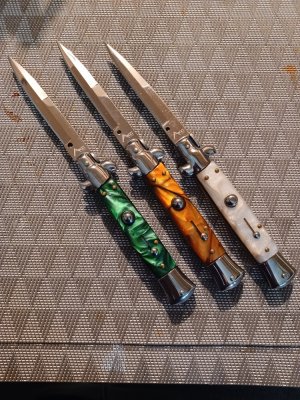 3 Asian stilettos knives 