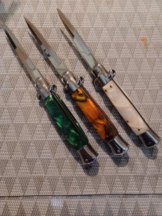 3 Asian stilettos knives 3 Asian stilettos knives
