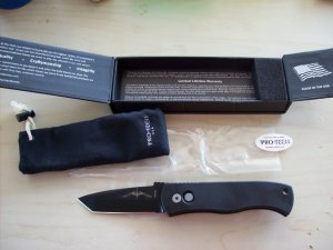 Protech Knife U.S.A. Emerson CQC7 Tanto Auto. All Black Tactical N.I.B.