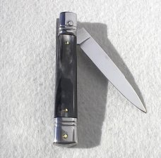NOS AKC 8" CLASSIC SLIM LEVER LOCK SWEDGE BLADE, GENUINE DARK HORN - MANIAGO ITALY