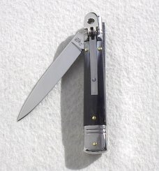 NOS AKC 8" CLASSIC SLIM LEVER LOCK SWEDGE BLADE, GENUINE DARK HORN - MANIAGO ITALY