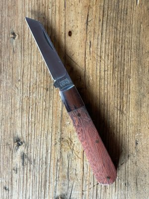 A. Wright & Son  BARLOW-LAMBSFOOT knife with ROSEWOOD SCALES AND LAMBSFOOT BLADE