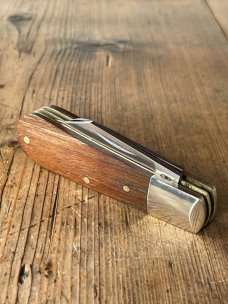 A Wright & Son, Traditional 2-Blade Barlow in Rosewood with Clip and Pen Blades A Wright & Son, Traditional 2-Blade Barlow in Rosewood with Clip and Pen Blades