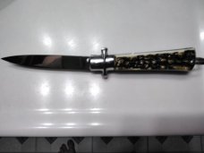 Italian or French Switchblade? Italian or French Switchblade?