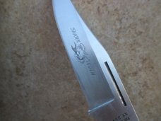 Case XX Shark Tooth Lockback With Sheath (used ) Case XX Shark Tooth Lockback With Sheath (used )
