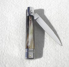 NOS AKC 8" CLASSIC SLIM LEVER LOCK SWEDGE BLADE, GENUINE BRAZILIAN HORN - MANIAGO ITALY