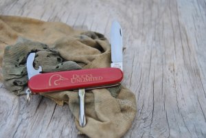 Ducks Unlimited ISC 91mm Mint 1980's Made By Adler In Germany Six Functions Red Celidor Plastic
