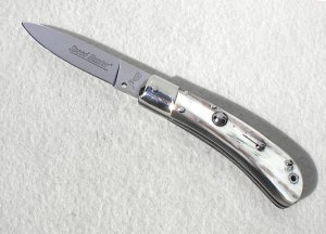 NOS AKC ITALIAN CLASSIC SPEED HUNTER GENUINE BRAZILIAN HORN NICKEL SILVER BOLSTERS 