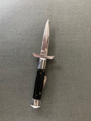 Rare Japanese mini bat wing lock blade. 