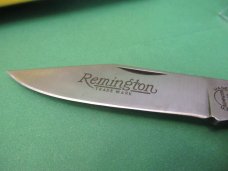 Remington 1990 Silver Bullet Bone Tracker Lockback Model R1306SB Remington 1990 Silver Bullet Bone Tracker Lockback Model R1306SB
