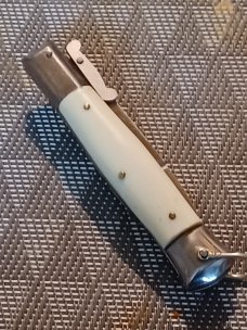 7" Rizzuto Estileto Milano . 7" Rizzuto Estileto Milano .