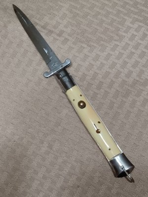 10 3/4" vintage rizzuto estilleto milano step bolster. 