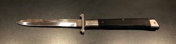 Vintage 1970s Manual Swing-Guard Stiletto Pocket Knife for Parts or Repair Vintage 1970s Manual Swing-Guard Stiletto Pocket Knife for Parts or Repair