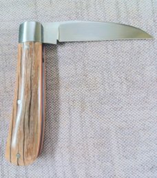 Pascal Boucher Mammoth Ivory Swayback..Cpm154..4" closed...red liners...coa and pouch..smooth scales