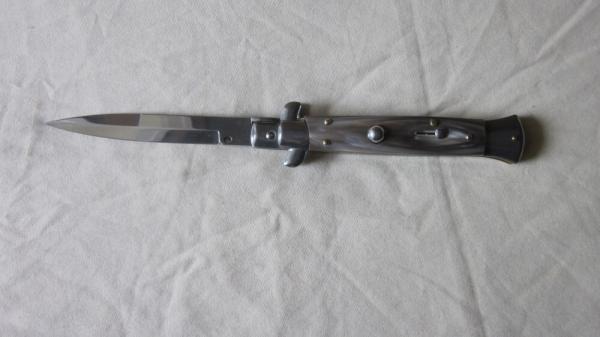 FRANK BELTRAME 9" GENUINE BRAZILIAN HORN BAYONET BLADE ITALIAN STILETTO FRANK BELTRAME 9" GENUINE BRAZILIAN HORN BAYONET BLADE ITALIAN STILETTO