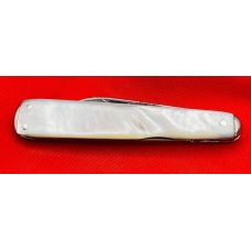 Vintage ROBESON CUTLERY USA #733077 3-Blade Sleeveboard Lobster Pen MOP c.1917-39 MINT CONDITION Vintage ROBESON CUTLERY USA #733077 3-Blade Sleeveboard Lobster Pen MOP c.1917-39 MINT CONDITION