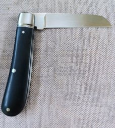Bobby Toole Swayback Lambsfoot Slipjoint, CPM-154 ,3 7/8"..Paper Micar ,Steel Bolsters..shield,coa Bobby Toole Swayback Lambsfoot Slipjoint, CPM-154 ,3 7/8"..Paper Micar ,Steel Bolsters..shield,coa