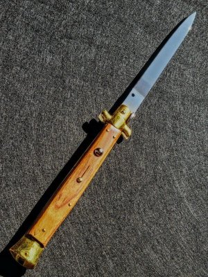 Frank Beltrame. 13" Tulip Wood Italian Automatic Stiletto 