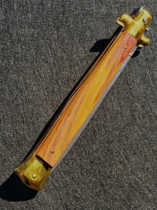 Frank Beltrame. 13" Tulip Wood Italian Automatic Stiletto Frank Beltrame. 13" Tulip Wood Italian Automatic Stiletto