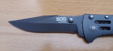 SOG SlimJim knife