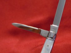 VINTAGE KELLY-HOW-THOMSON CO. HICKORY DOCTOR'S KNIFE GENUINE PEARL c1902-1947 VINTAGE KELLY-HOW-THOMSON CO. HICKORY DOCTOR'S KNIFE GENUINE PEARL c1902-1947