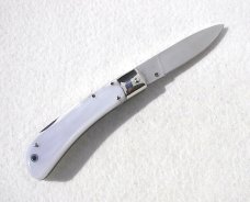 NOS AKC ITALIAN CLASSIC SPEED HUNTER ACRYLIC PEARL - NICKEL SILVER BOLSTERS 