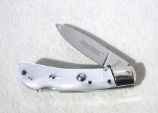 NOS AKC ITALIAN CLASSIC SPEED HUNTER ACRYLIC PEARL - NICKEL SILVER BOLSTERS 