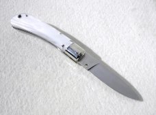 NOS AKC ITALIAN CLASSIC SPEED HUNTER ACRYLIC PEARL - NICKEL SILVER BOLSTERS 