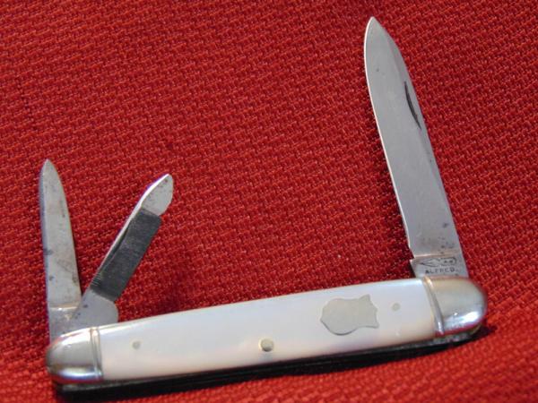 VINTAGE ALFRED WILLIAMS SHEFFIELD ENGLEND GENUINE PEARL WHITTLER 1890-1920 VINTAGE ALFRED WILLIAMS SHEFFIELD ENGLEND GENUINE PEARL WHITTLER 1890-1920