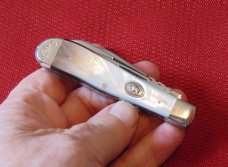 CARGILL CRIPPLE CREEK USA DOGLEG JACK 3 BLADE AECA KNIFE SHOW SEPT. 1985 1OF 1 BLACK PEARL CARGILL CRIPPLE CREEK USA DOGLEG JACK 3 BLADE AECA KNIFE SHOW SEPT. 1985 1OF 1 BLACK PEARL