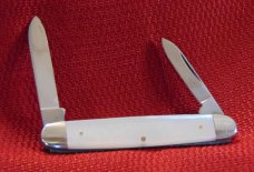 MINT CONDITION CAMILLUS CUTLERY CO. CAMILLUS N.Y. USA 4 LINE MARKING PEN KNIFE GEN. PEARL 1941-1946 MINT CONDITION CAMILLUS CUTLERY CO. CAMILLUS N.Y. USA 4 LINE MARKING PEN KNIFE GEN. PEARL 1941-1946