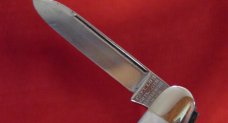 MINT CONDITION CAMILLUS CUTLERY CO. CAMILLUS N.Y. USA 4 LINE MARKING PEN KNIFE GEN. PEARL 1941-1946 MINT CONDITION CAMILLUS CUTLERY CO. CAMILLUS N.Y. USA 4 LINE MARKING PEN KNIFE GEN. PEARL 1941-1946