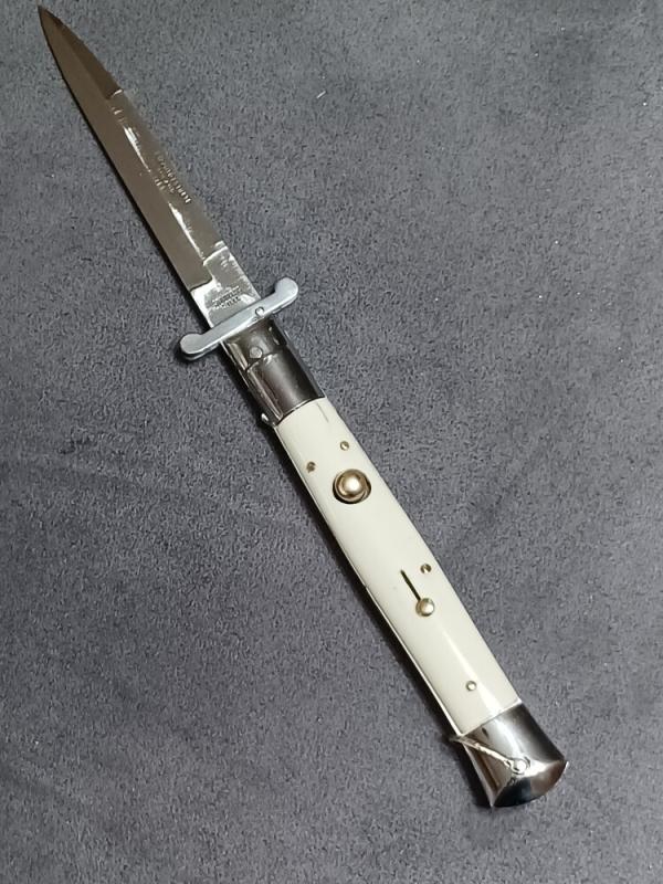 10 3/4" vintage rizzuto estilleto milano step bolster. 