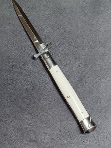 10 3/4" vintage rizzuto estilleto milano step bolster. 