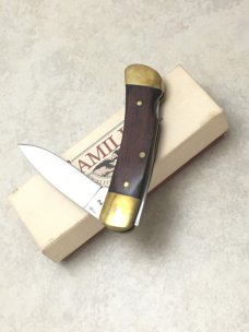 Camillus USA Wood 2 Small Lockback Knife in Box Camillus USA Wood 2 Small Lockback Knife in Box