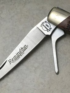 Remington UMC USA One R2 Waterfowl Knife in Box Remington UMC USA One R2 Waterfowl Knife in Box