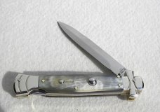 NOS A.G.A. CAMPOLIN 9" MALTESE BRAZILIAN HORN MODIFIED BAYONET BLADE NICKEL SILVER BOLSTERS- W/POUCH NOS A.G.A. CAMPOLIN 9" MALTESE BRAZILIAN HORN MODIFIED BAYONET BLADE NICKEL SILVER BOLSTERS- W/POUCH