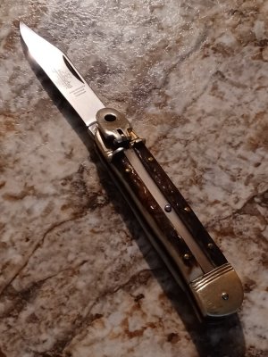 Smal lHubertus Stag Lever Lock.