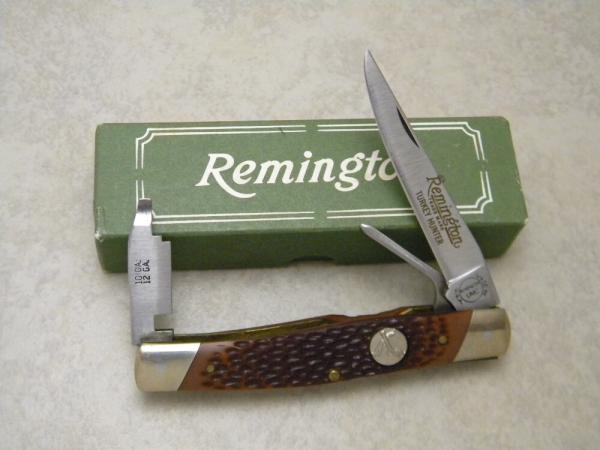 Remington Delrin R7 Turkey Hunter Knife in Box Remington Delrin R7 Turkey Hunter Knife in Box