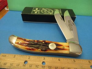 Queen Cutlery Titusville Pa. Amber Carved Stag Bone Pattern #39