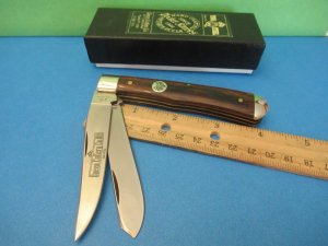 Queen Cutlery Titusville Pa. Walnut Trapper Pattern #19