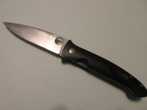 DISCONTINUED BENCHMADE BOB LUM DEJAVOO BM 740 USED