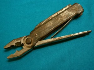 VINTAGE SEABOARD STEEL CO FRANCE MULTITOOL MULTI TOOL PLIERS MECHANICS KNIFE KNIVES OLD