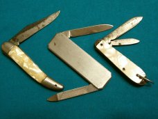 LOT VINTAGE HAMMER BRAND USA BARLOW JAPAN POCKET WATCH FOB PEN JACK KNIFE KNIVES OLD AD ADVERTISING LOT VINTAGE HAMMER BRAND USA BARLOW JAPAN POCKET WATCH FOB PEN JACK KNIFE KNIVES OLD AD ADVERTISING